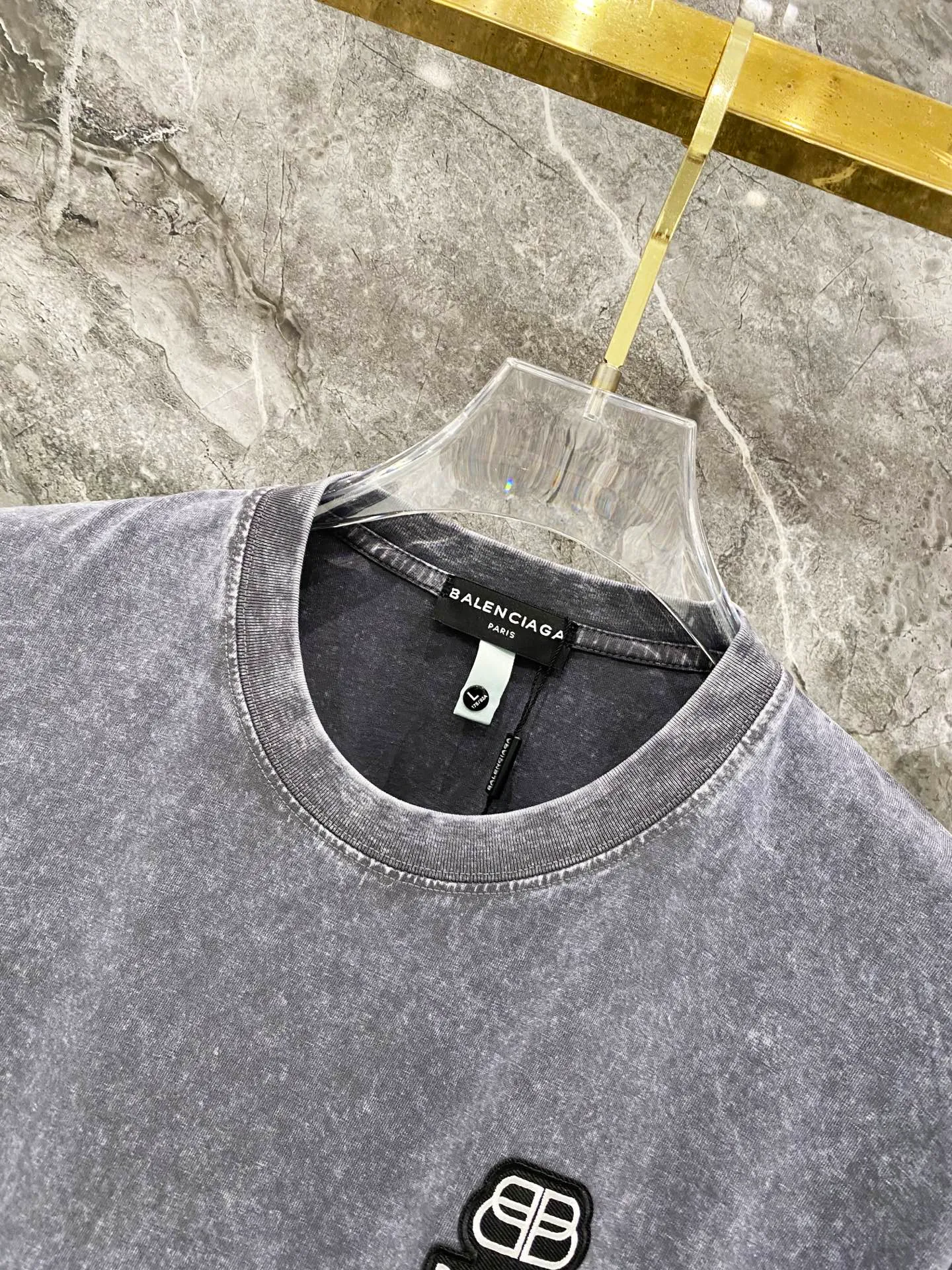 T ， LOGO ， ，250 ， ， ， Quality Original ， ， ， Premium 。 ！ :Black ， ，Blue Sizes: S-XXL :250